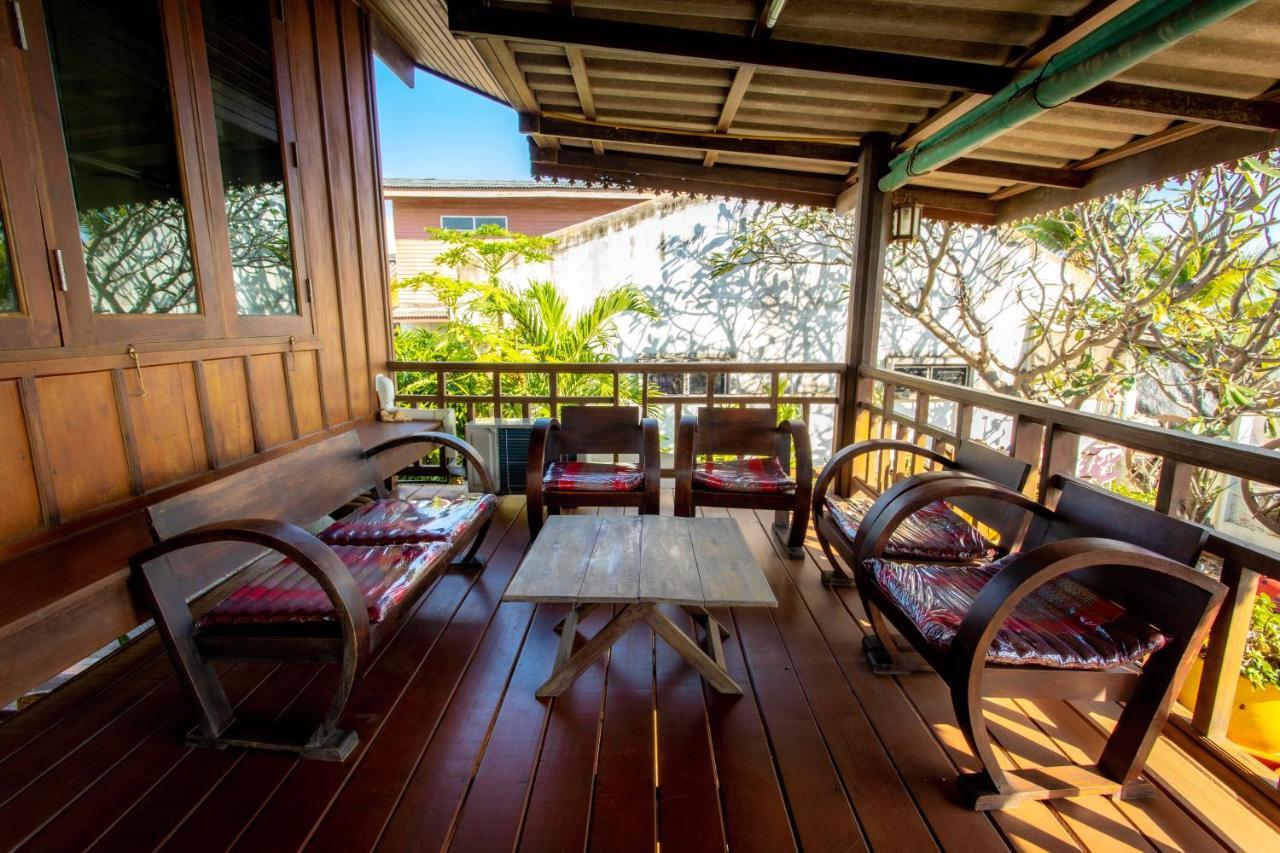 פראצ'ואפ קירי קאן Seesea Thai Wooden House On Beachfront מראה חיצוני תמונה