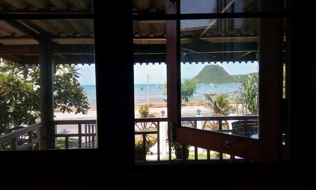 פראצ'ואפ קירי קאן Seesea Thai Wooden House On Beachfront מראה חיצוני תמונה